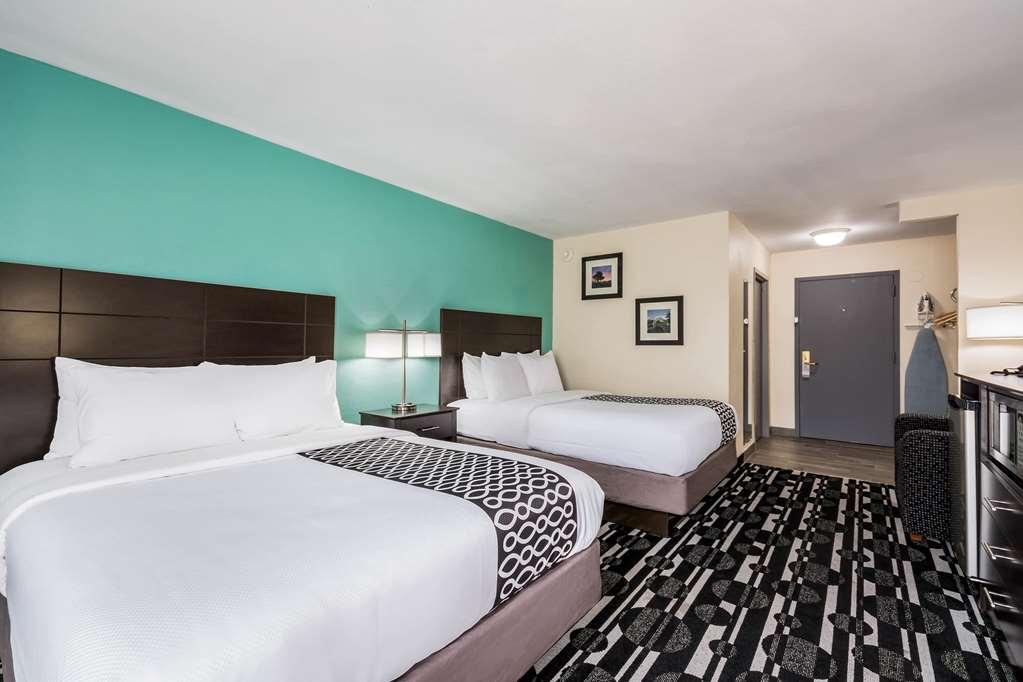 Baymont By Wyndham Oklahoma City Bricktown Room photo
